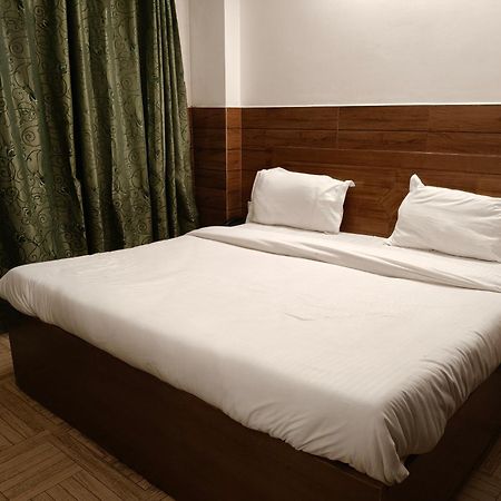 Hotel Kailash Residency Дехрадун Экстерьер фото