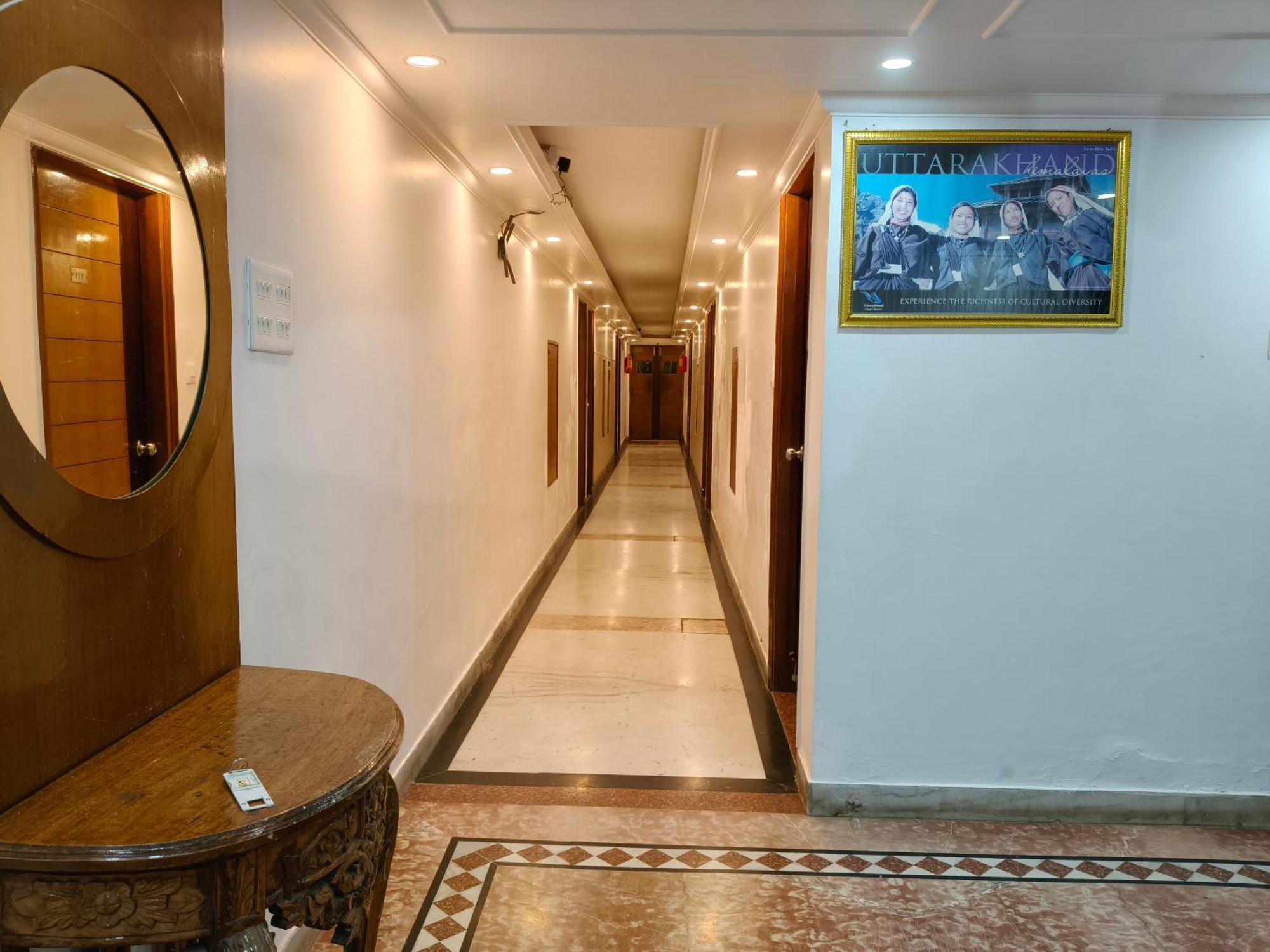 Hotel Kailash Residency Дехрадун Экстерьер фото